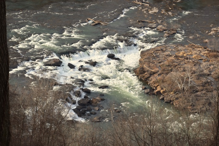 The view of Sandstone Falls from the mountain side overlook. 